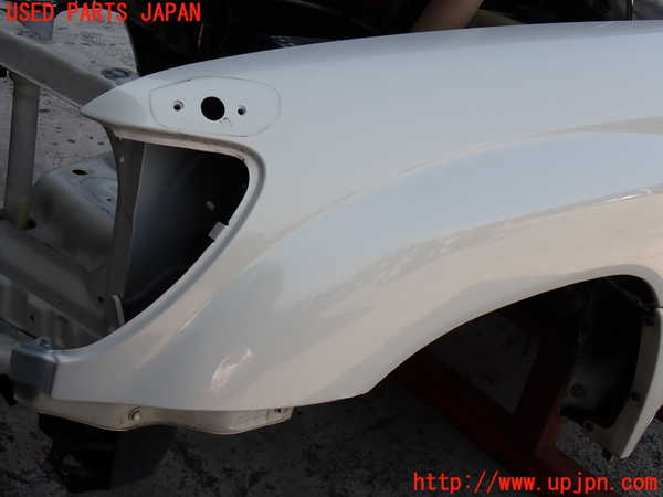 2UPJ-9231781082]ランクル100系(UZJ100W)左前フェンダー 中古_2