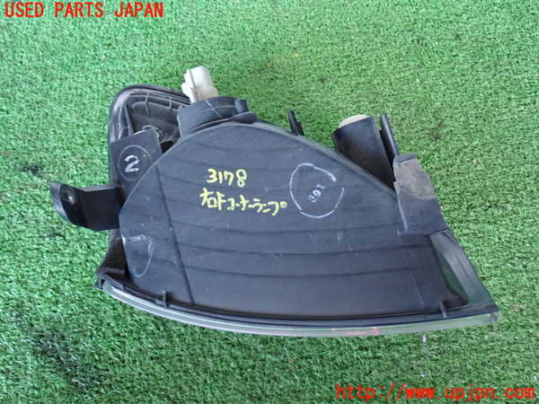 2UPJ-9231781150]ランクル100系(UZJ100W)右コーナーランプ 中古_4