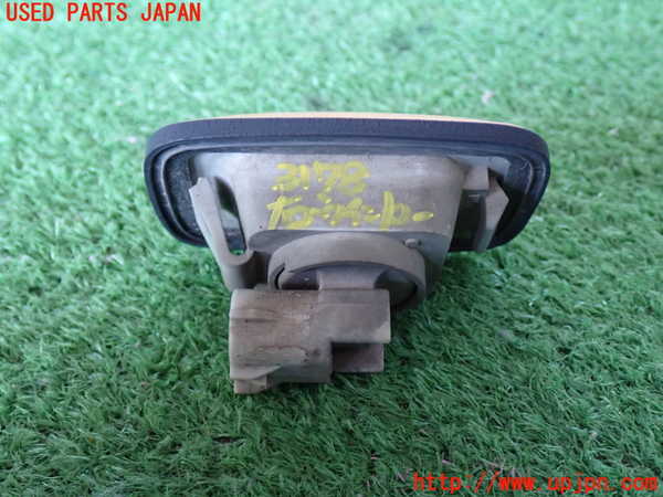 2UPJ-9231781160]ランクル100系(UZJ100W)右ウィンカーレンズ 中古_2