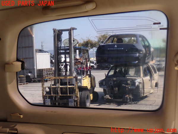 2UPJ-9231781382]ランクル100系(UZJ100W)左クォーターガラス (43R-00073) 中古_4