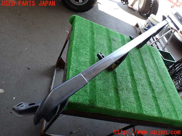 2UPJ-9231781392]ランクル100系(UZJ100W)左サイドステップ 中古_3
