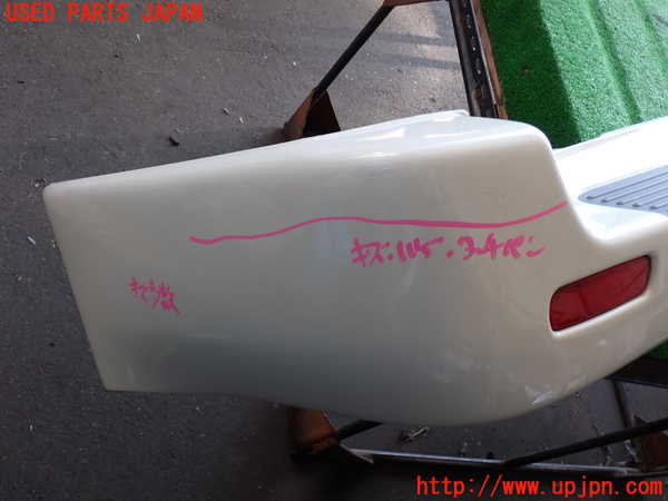 2UPJ-9231781610]ランクル100系(UZJ100W)リアバンパー 中古_2
