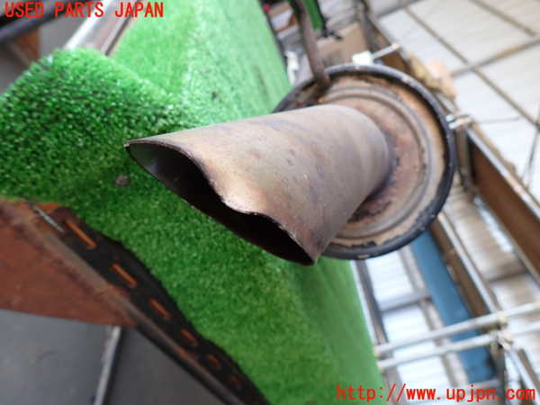 2UPJ-9231782671]ランクル100系(UZJ100W)リアマフラー1 中古_2