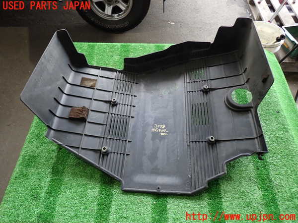 2UPJ-9231782160]ランクル100系(UZJ100W)エンジンアッパーカバー 中古_4