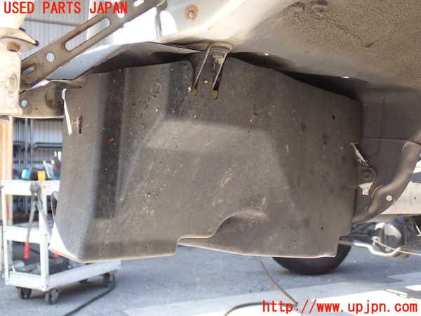 2UPJ-9231786791]ランクル100系(UZJ100W)ウォッシャータンク1 中古_3