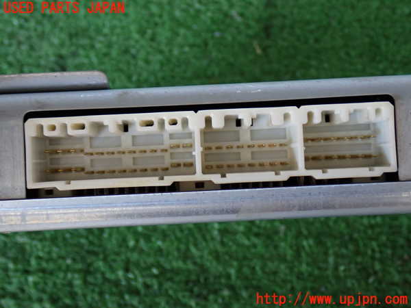 2UPJ-9231786120]ランクル100系(UZJ100W)サスペンションコンピューター 中古_2