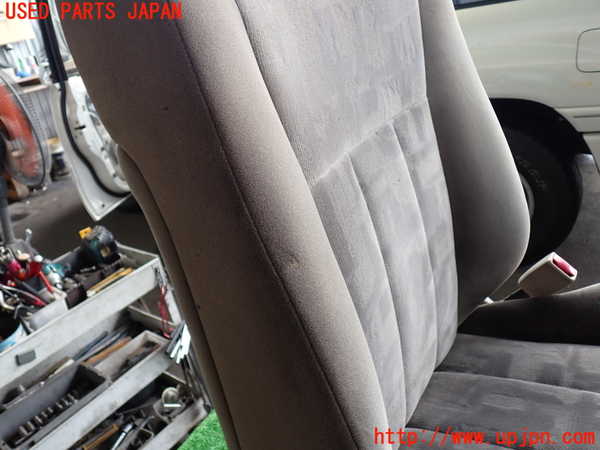 2UPJ-9231787035]ランクル100系(UZJ100W)運転席シート 中古_3