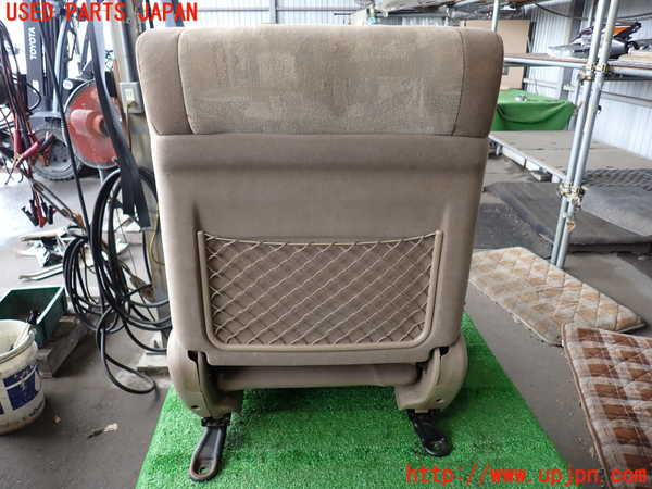 2UPJ-9231787035]ランクル100系(UZJ100W)運転席シート 中古_4