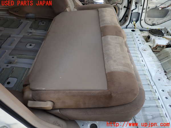 2UPJ-9231787145]ランクル100系(UZJ100W)右2列目シート 中古_4