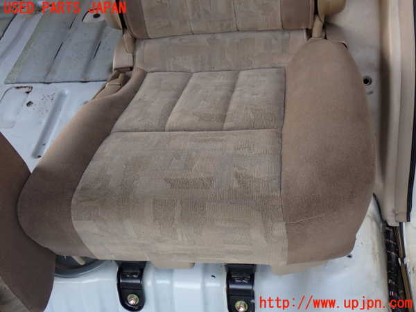 2UPJ-9231787175]ランクル100系(UZJ100W)左2列目シート 中古_2