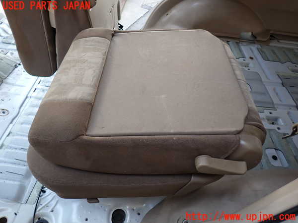 2UPJ-9231787175]ランクル100系(UZJ100W)左2列目シート 中古_4