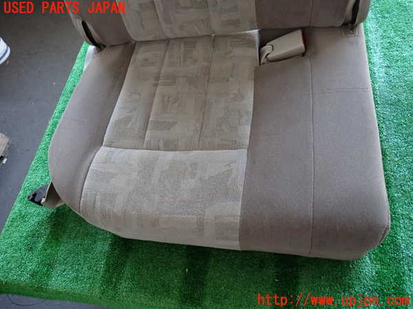 2UPJ-9231787235]ランクル100系(UZJ100W)右3列目シート 中古_2