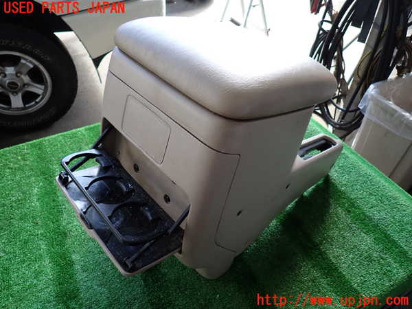 2UPJ-9231787540]ランクル100系(UZJ100W)センターコンソール 中古_3