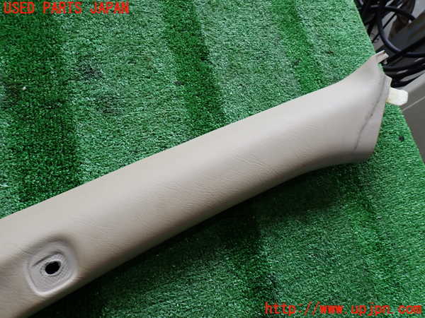 2UPJ-9231787660]ランクル100系(UZJ100W)左フロントピラートリム 中古_2