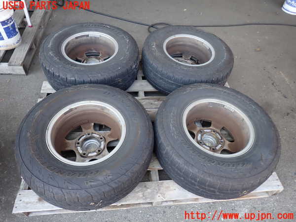 2UPJ-9231789030]ランクル100系(UZJ100W)タイヤ　ホイール　4本セット 275/70R16 中古_5