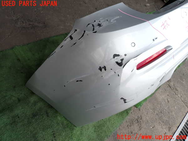 2UPJ-9231791610]BMW 320i(8A20)リアバンパー 中古 (F30)_4