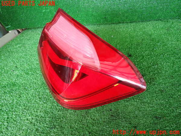 2UPJ-9231791530]BMW 320i(8A20)右テールランプ 中古 (F30)_2