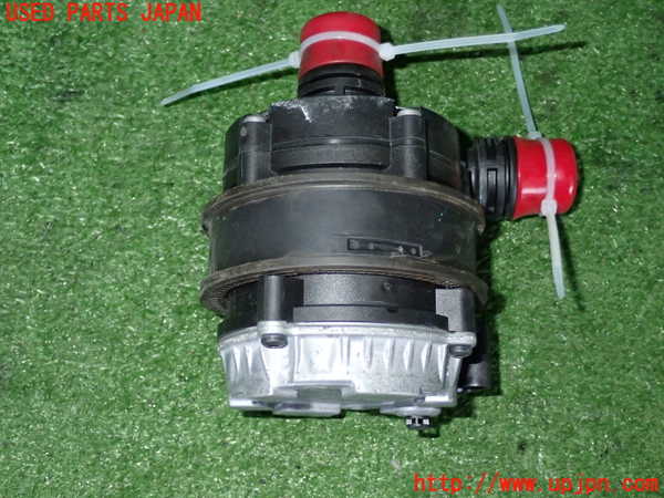 2UPJ-9231792110]BMW 320i(8A20)ウォーターポンプ 中古 (F30)_3
