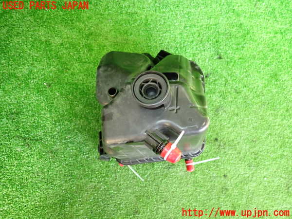 2UPJ-9231792410]BMW 320i(8A20)ラジエータータンク 中古 (F30)_4