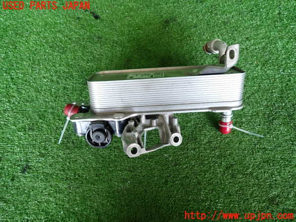 2UPJ-9231792481]BMW 320i(8A20)オイルクーラー1 中古 (F30)_2