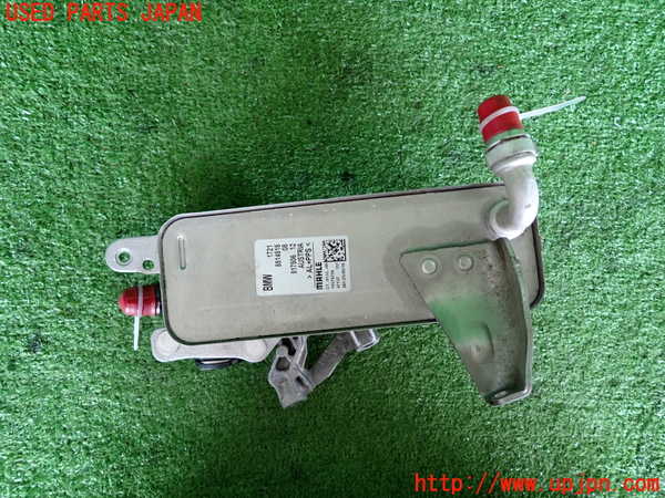 2UPJ-9231792481]BMW 320i(8A20)オイルクーラー1 中古 (F30)_3