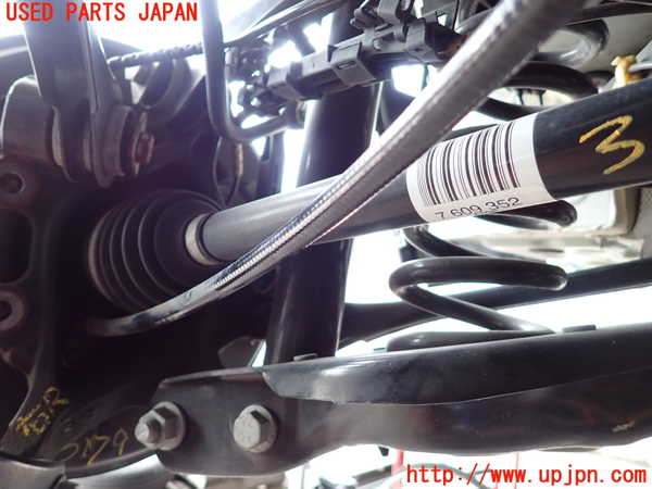 2UPJ-9231794020]BMW 320i(8A20)右リアドライブシャフト 中古 (F30)_2
