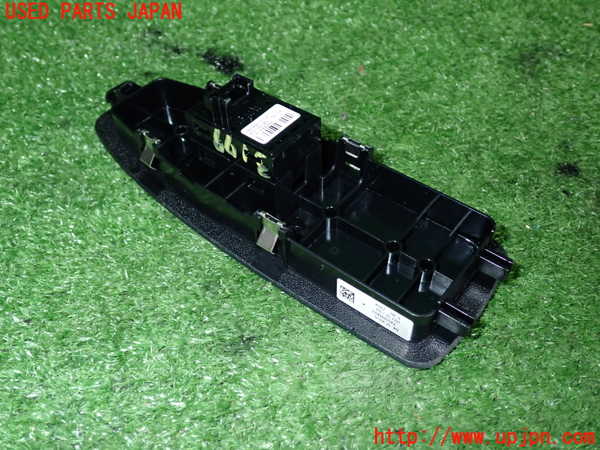 2UPJ-9231796245]BMW 320i(8A20)左前パワーウィンドウスイッチ 中古 (F30)_2