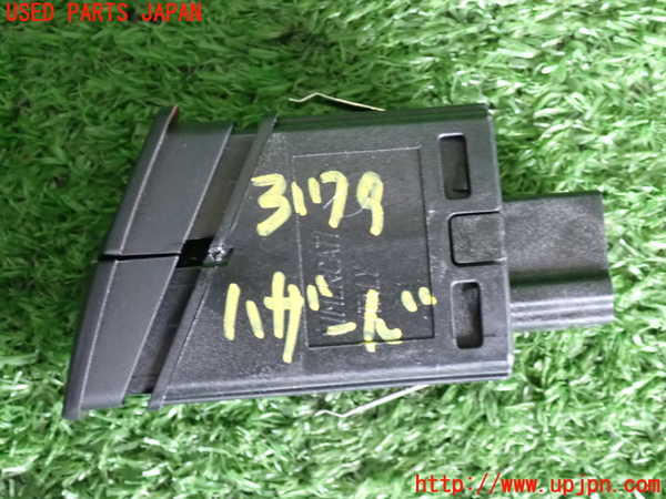 2UPJ-9231796290]BMW 320i(8A20)ハザードスイッチ 中古 (F30)_2