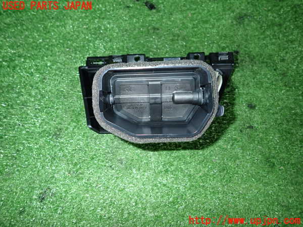 2UPJ-9231797527]BMW 320i(8A20)エアコン吹き出し口2 (左) 中古 (F30)_3