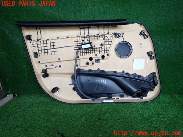 2UPJ-9231791234]BMW 320i(8A20)右前ドア内張り 中古 (F30)_2