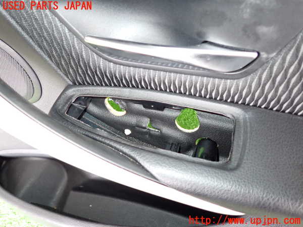 2UPJ-9231791234]BMW 320i(8A20)右前ドア内張り 中古 (F30)_3