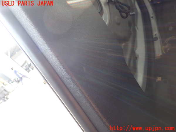 2UPJ-9231797665]BMW 320i(8A20)右センターピラートリム 中古 (F30)_4