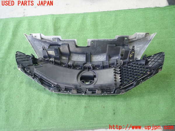 1UPJ-9231801050]ノート(E12)ラジエターグリル 中古_2