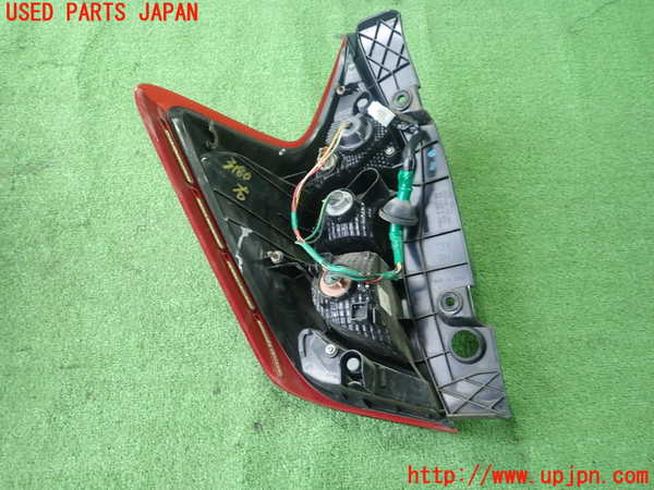 1UPJ-9231801530]ノート(E12)右テールランプ 中古_3
