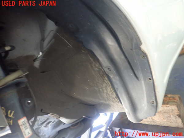 1UPJ-9231801092]ノート(E12)左前フェンダーライナー 中古_3