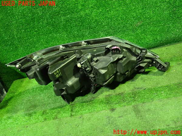 1UPJ-9231811132]セレナ C27系(GFC27)左ヘッドライト LED 中古_2