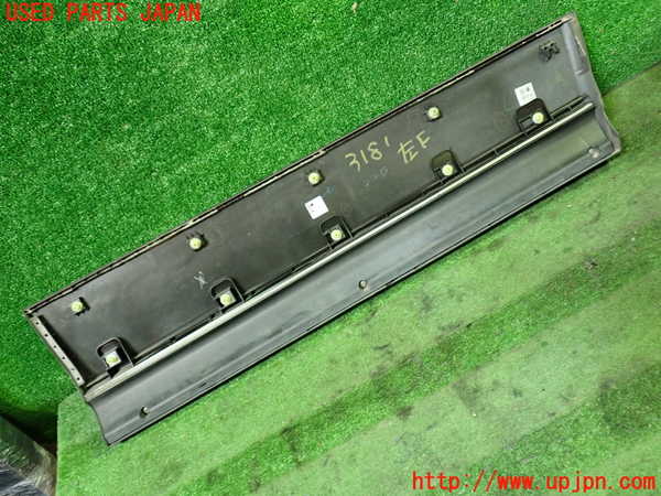 1UPJ-9231811262]セレナ C27系(GFC27)左前ドアパネル 中古_4
