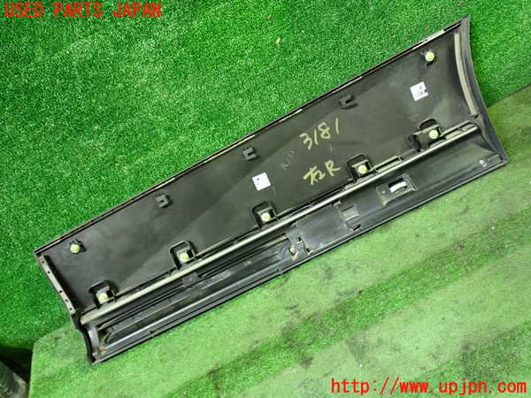1UPJ-9231811292]セレナ C27系(GFC27)右後ドアパネル 中古_3