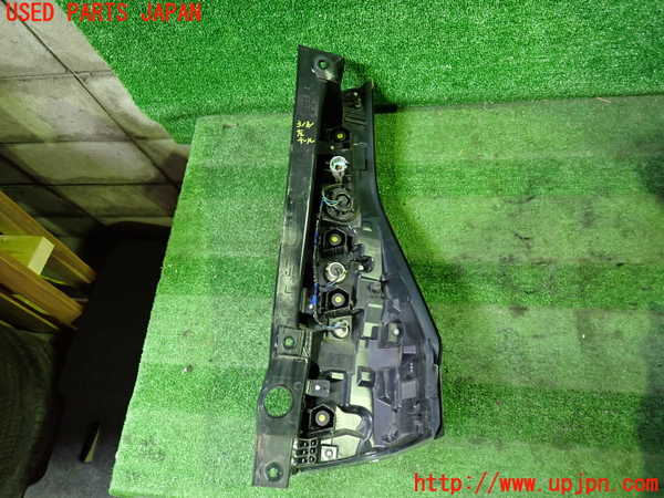 1UPJ-9231811536]セレナ C27系(GFC27)左テールランプ 中古_2