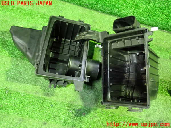 1UPJ-9231812560]セレナ C27系(GFC27)エアクリーナーボックス 中古_3