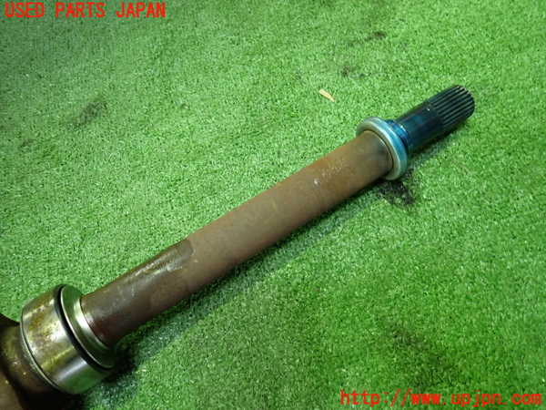 1UPJ-9231814010]セレナ C27系(GFC27)右フロントドライブシャフト 中古_2
