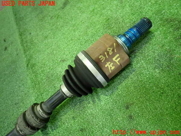 1UPJ-9231814015]セレナ C27系(GFC27)左フロントドライブシャフト 中古_2