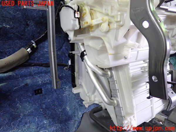 1UPJ-9231816081]セレナ C27系(GFC27)エバポレーター1 (フロント) 中古_3