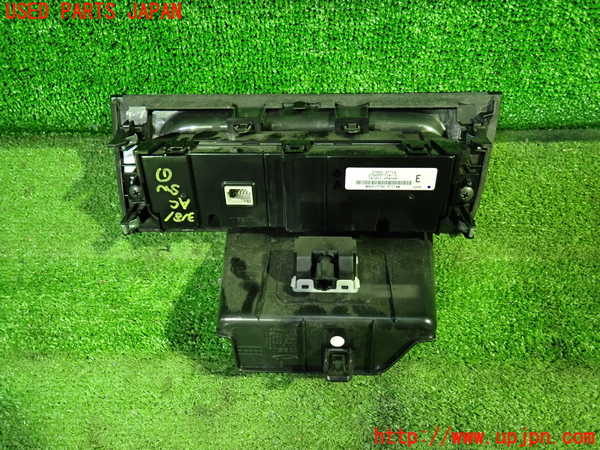1UPJ-9231816066]セレナ C27系(GFC27)エアコンスイッチ1 中古_2