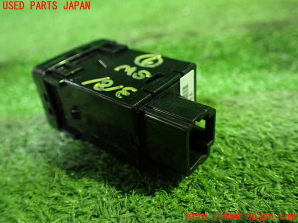1UPJ-9231816312]セレナ C27系(GFC27)スイッチ7 (ECO) 中古_2