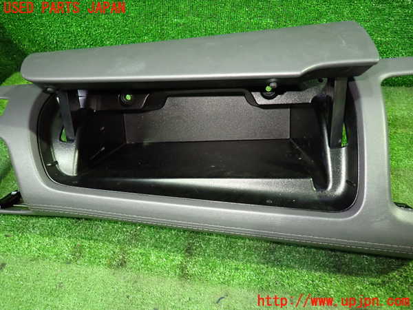 1UPJ-9231817517]セレナ C27系(GFC27)グローブボックス2 中古_2