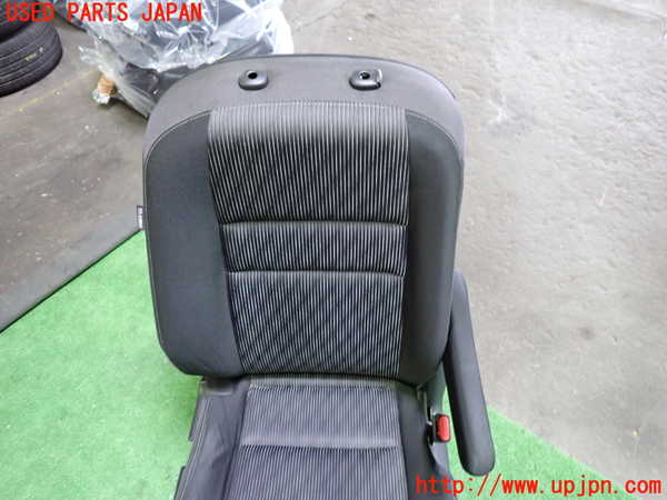 1UPJ-9231817035]セレナ C27系(GFC27)運転席シート 中古_2