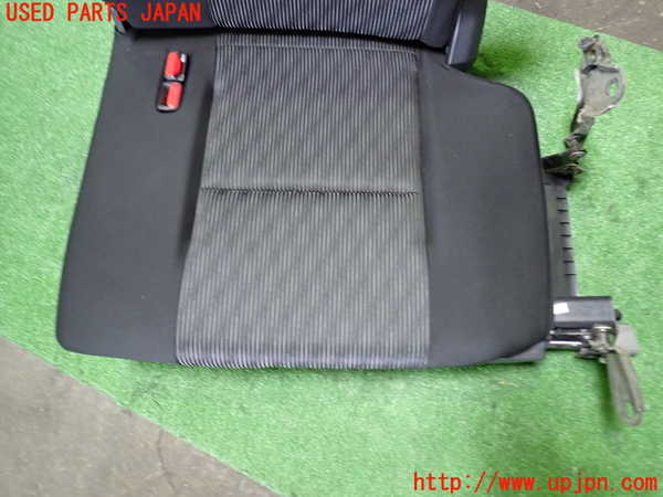 1UPJ-9231817265]セレナ C27系(GFC27)左3列目シート 中古_3