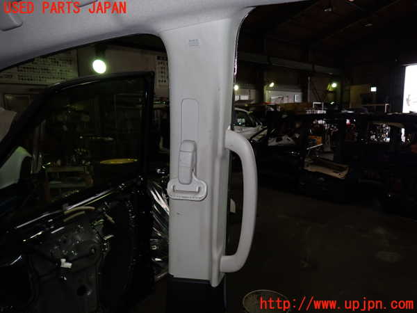 1UPJ-9231817665]セレナ C27系(GFC27)右センターピラートリム 中古_2