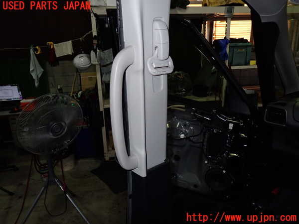1UPJ-9231817670]セレナ C27系(GFC27)左センターピラートリム 中古_4